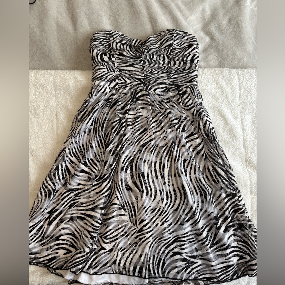 CHARLOTTE RUSSE TUBE MINI DRESS